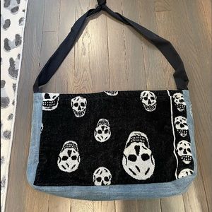 McQueen black Large cross body messenger bag